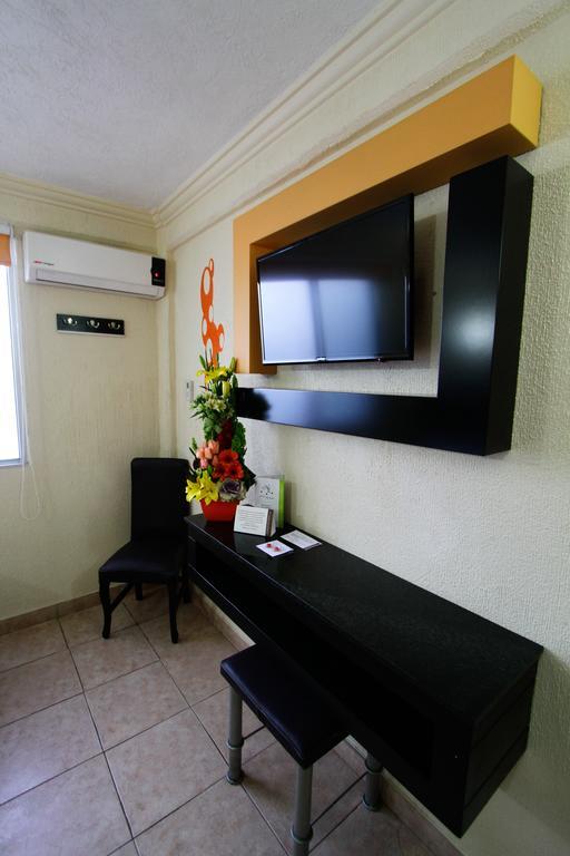 Hotel Estadio Гвадалахара Экстерьер фото